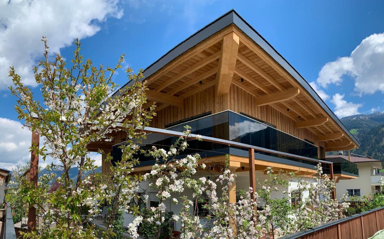 Alpen Quartier Apartamento Uderns Exterior foto