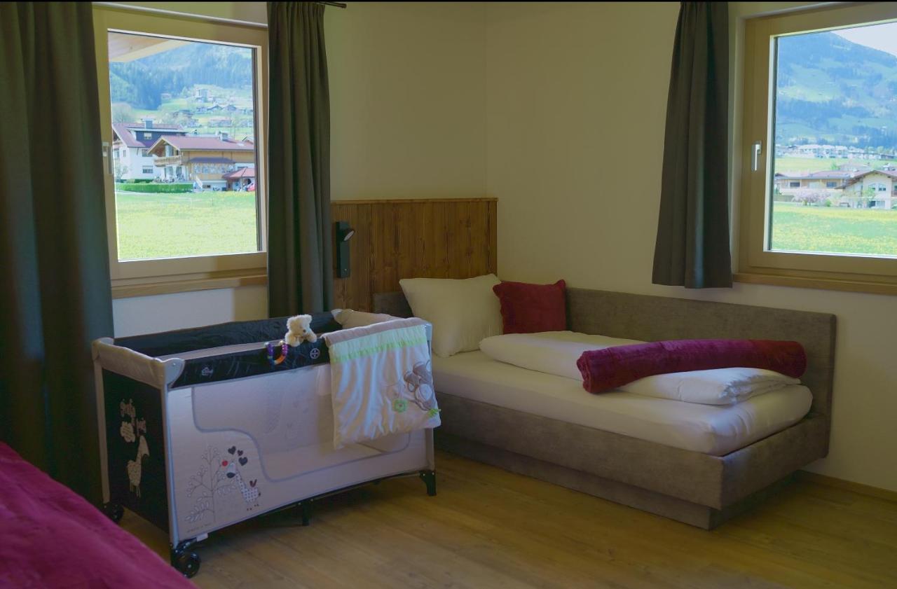 Alpen Quartier Apartamento Uderns Exterior foto