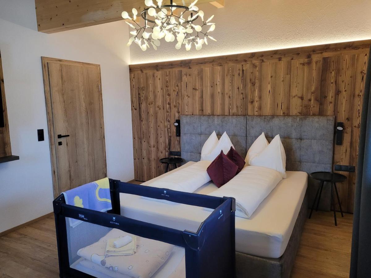 Alpen Quartier Apartamento Uderns Exterior foto